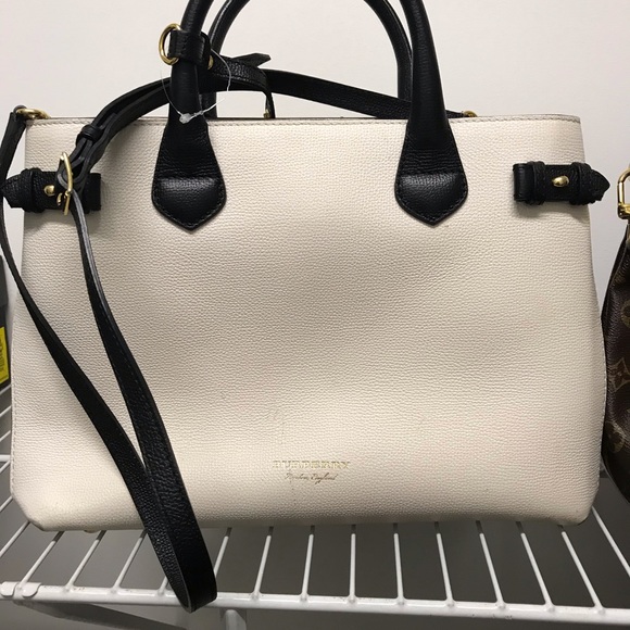 burberry purse white
